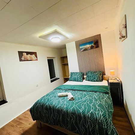 Cozy&Calm Room With Ensuite Heers Exterior foto